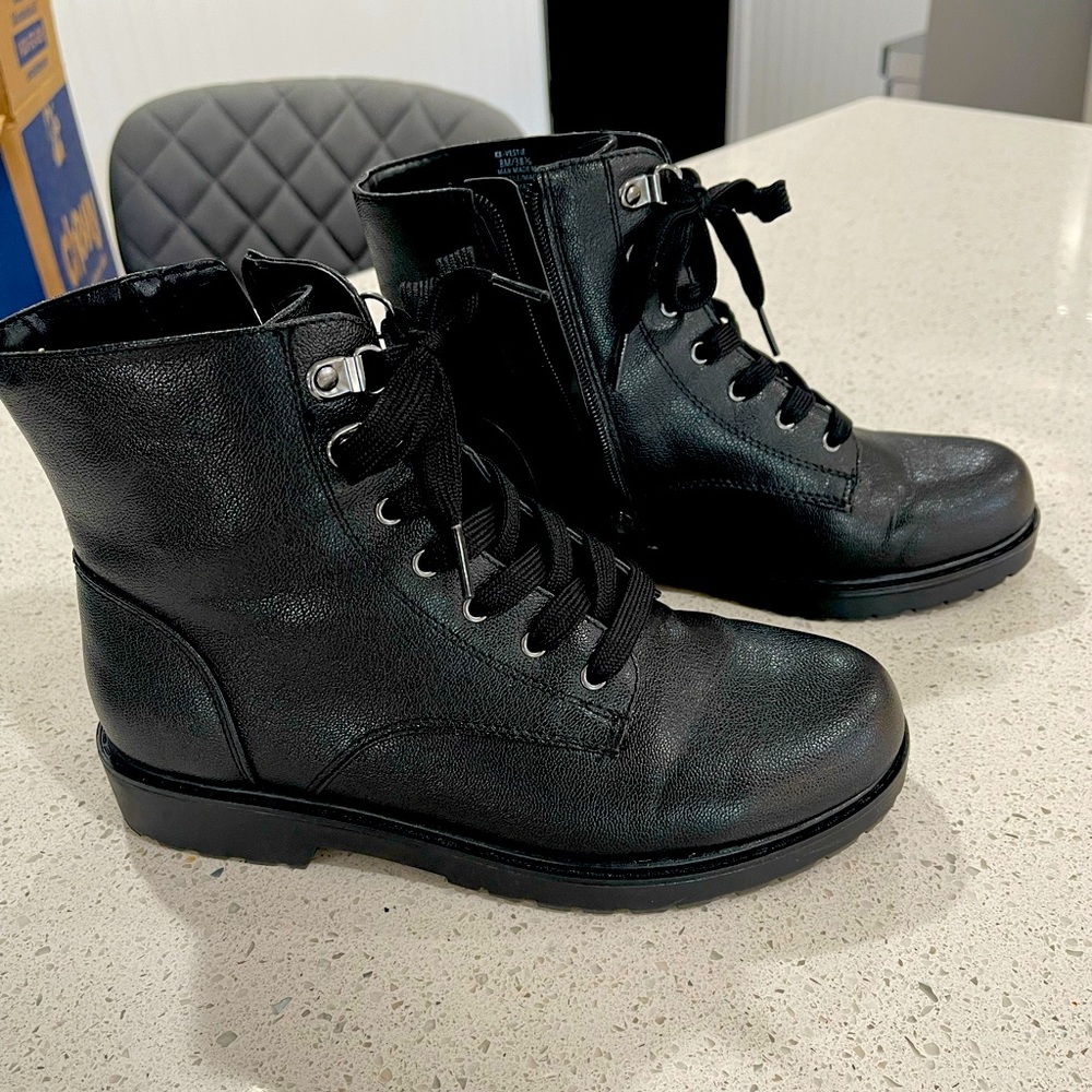 Kelly & Katie boots